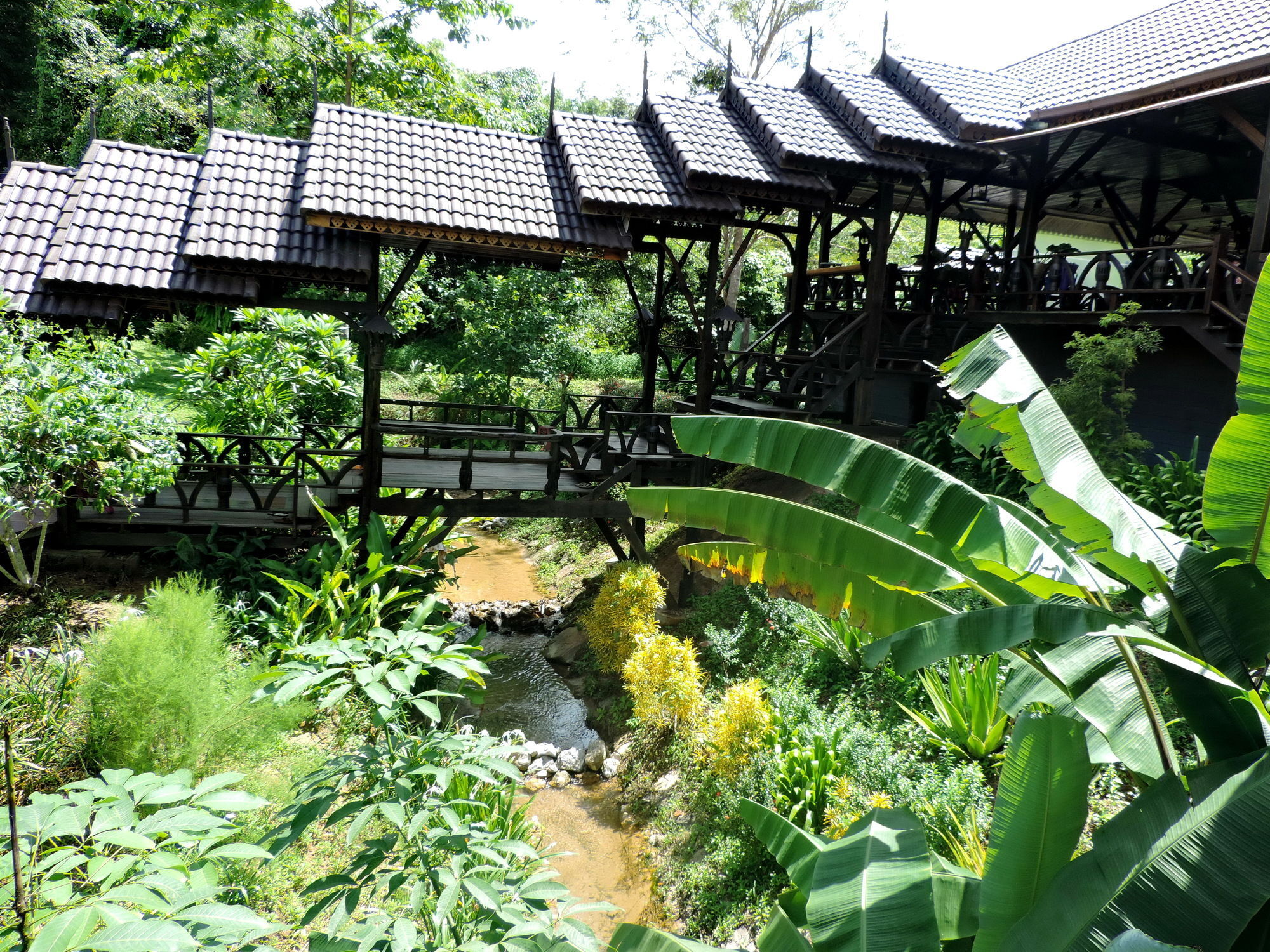 Montania Lifestyle Hotel Phanom Exterior foto